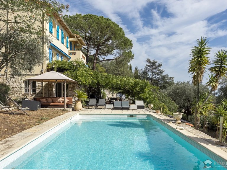 Villa for Sale in Chateauneuf Grasse, Mougins, Valbonne, Grasse Area 1
