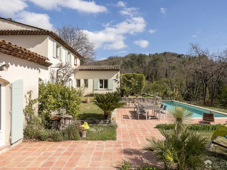 Villa for Sale in Grasse, Mougins, Valbonne, Grasse Area 1
