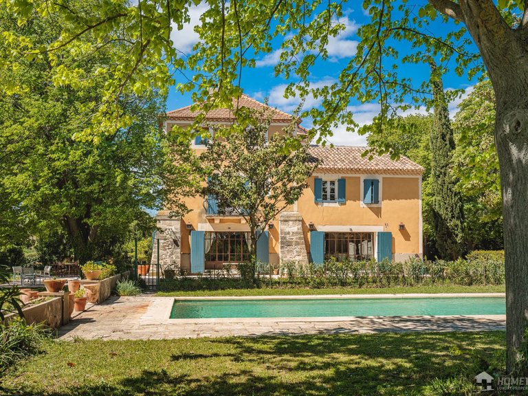 Villa for Sale in , Avignon And North Provence 2
