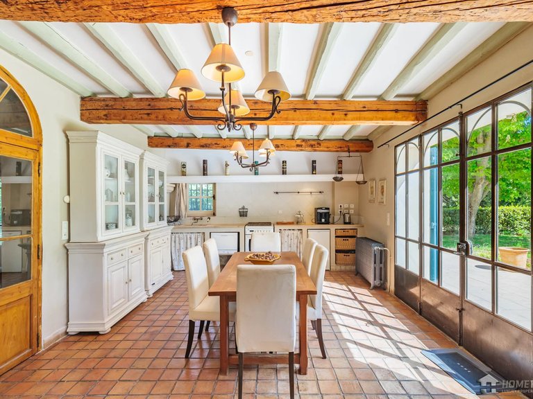 Villa for Sale in , Avignon And North Provence 3