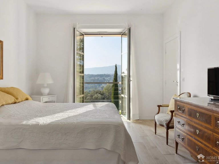 Villa for Sale in Grasse, Mougins, Valbonne, Grasse Area 2