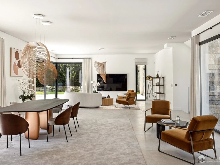 Villa for Sale in Mougins, Mougins, Valbonne, Grasse Area 9