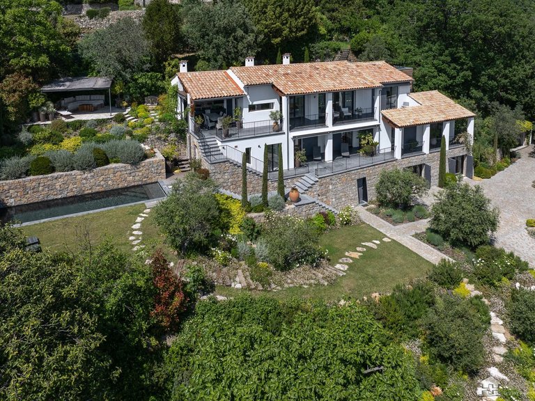 Villa for Sale in Fayence, Var Countryside (fayence, Lorgues, Cotignac) 1