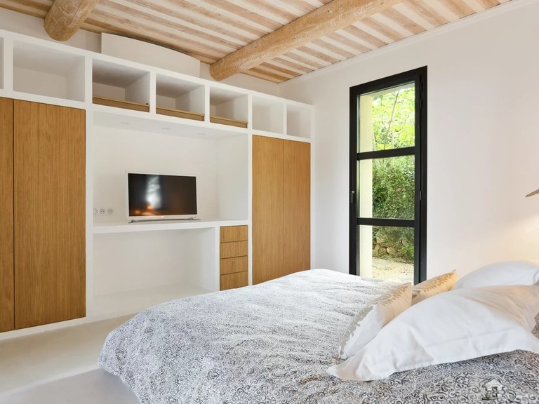 Villa for Sale in Fayence, Var Countryside (fayence, Lorgues, Cotignac) 9