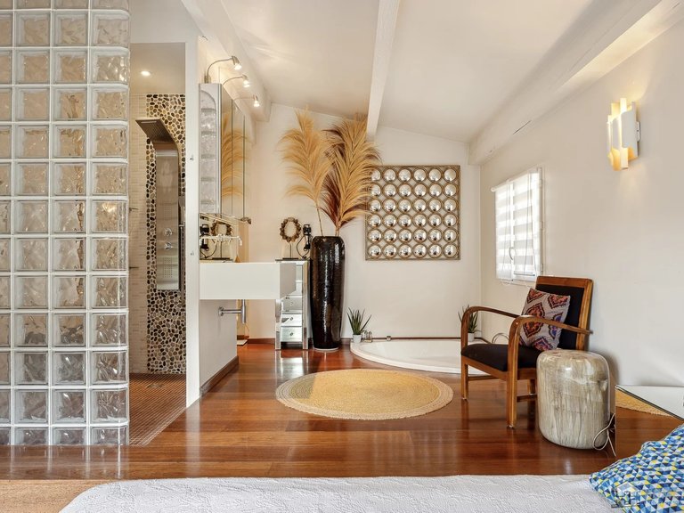 Villa for Sale in Cannes, Cannes Area 1