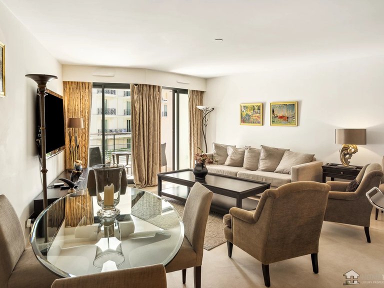 Apartment for Sale in Cannes, Cannes Area 1
