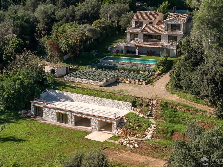 Villa for Sale in St Paul, Vence, St. Paul Area 1