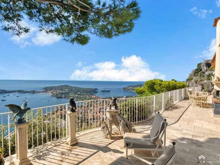 Villa for Sale in Villefranche Sur Mer, Villefranche, Cap Ferrat Area 3