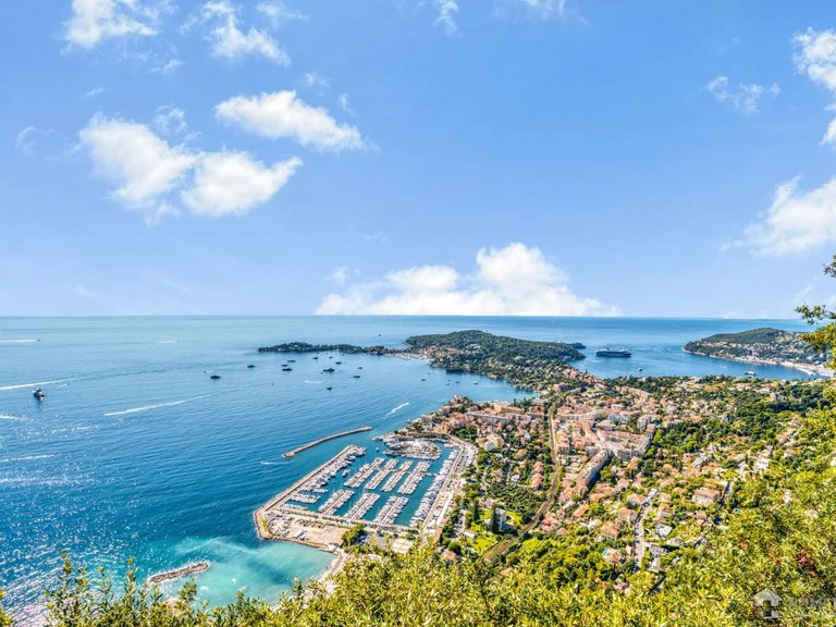 Villa for Sale in Villefranche Sur Mer, Villefranche, Cap Ferrat Area 5