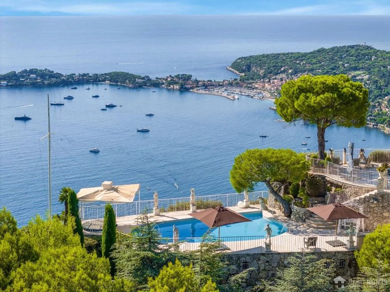 Villa for Sale in Villefranche Sur Mer, Villefranche, Cap Ferrat Area 9