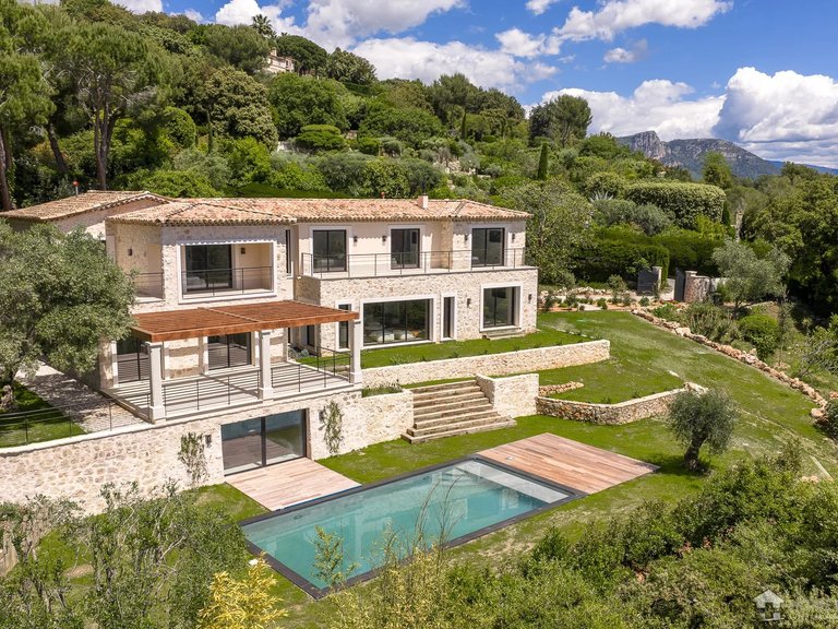 Villa for Sale in St Paul, Vence, St. Paul Area 1