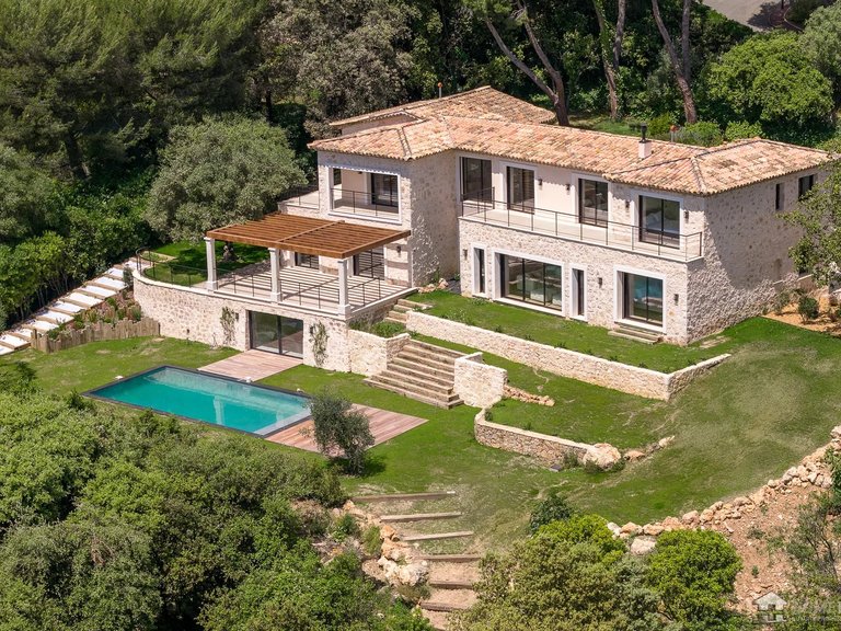 Villa for Sale in St Paul, Vence, St. Paul Area 2
