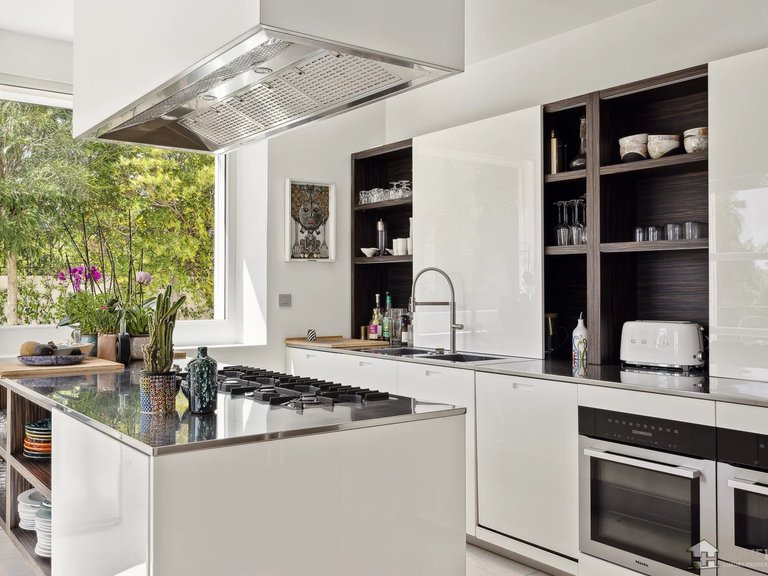Villa for Sale in Le Cannet, Cannes Area 4