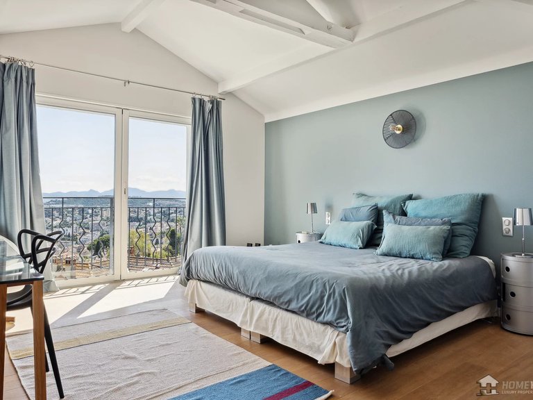 Villa for Sale in Le Cannet, Cannes Area 9