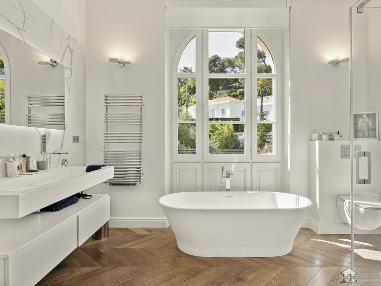 Villa for Sale in Le Cannet, Cannes Area 10