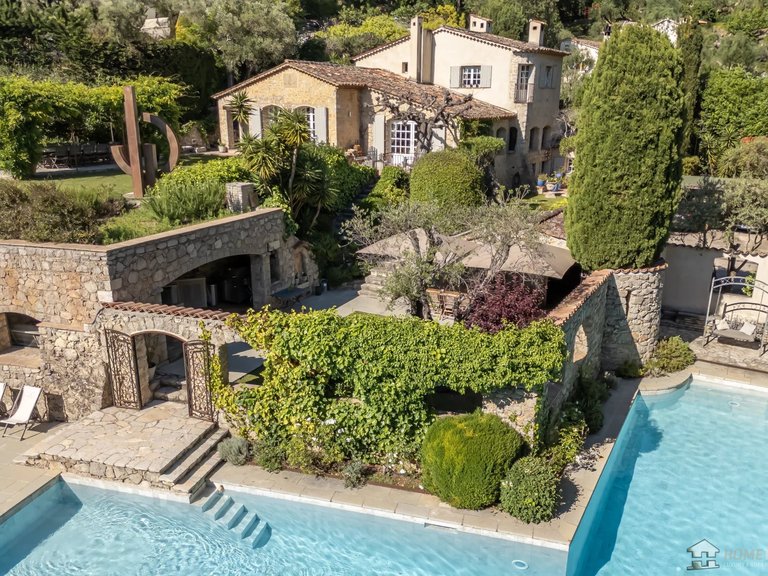 Villa for Sale in Mouans Sartoux, Mougins, Valbonne, Grasse Area 1