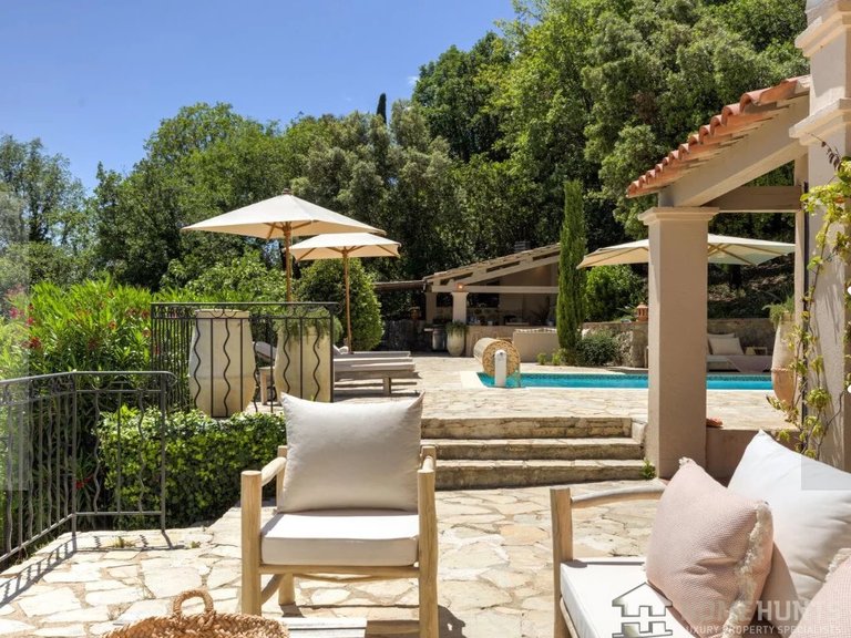 Villa for Sale in Le Tignet, Mougins, Valbonne, Grasse Area 11