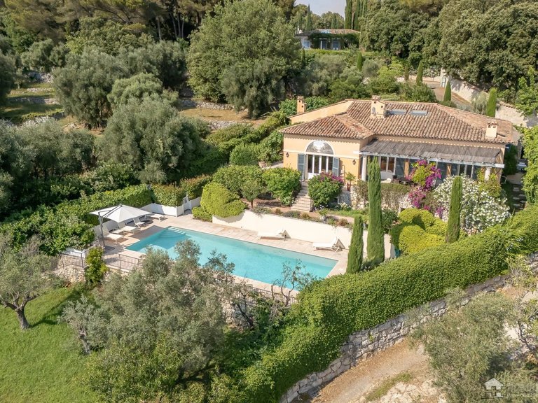 Villa for Sale in La Colle Sur Loup, Vence, St. Paul Area 2