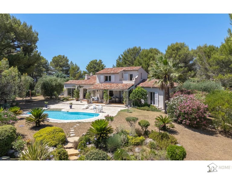 Villa for Sale in Peymeinade, Mougins, Valbonne, Grasse Area 1