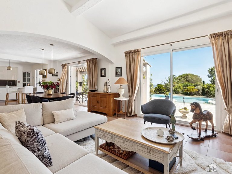 Villa for Sale in Peymeinade, Mougins, Valbonne, Grasse Area 6