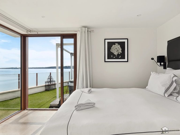 Villa for Sale in Cannes, Cannes Area 7
