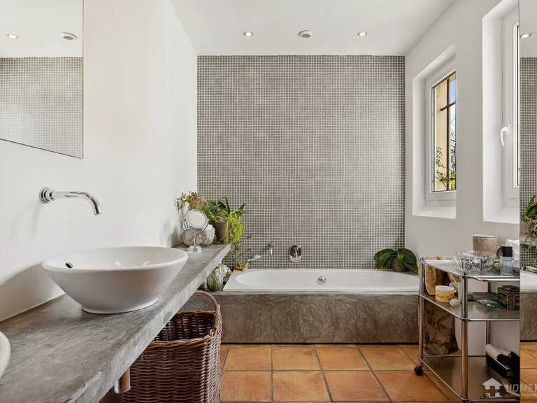 Villa for Sale in Grasse, Mougins, Valbonne, Grasse Area 3