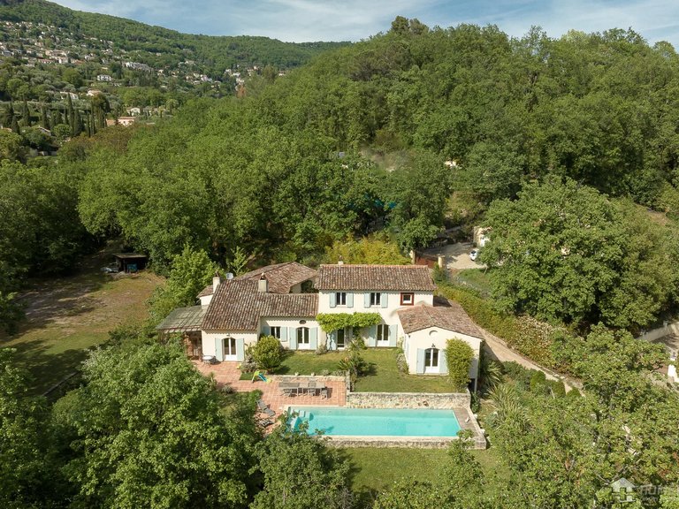 Villa for Sale in Grasse, Mougins, Valbonne, Grasse Area 6