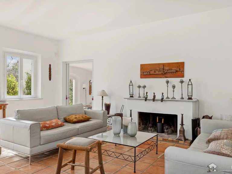 Villa for Sale in Grasse, Mougins, Valbonne, Grasse Area 8