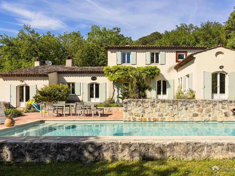 Villa for Sale in Grasse, Mougins, Valbonne, Grasse Area 11