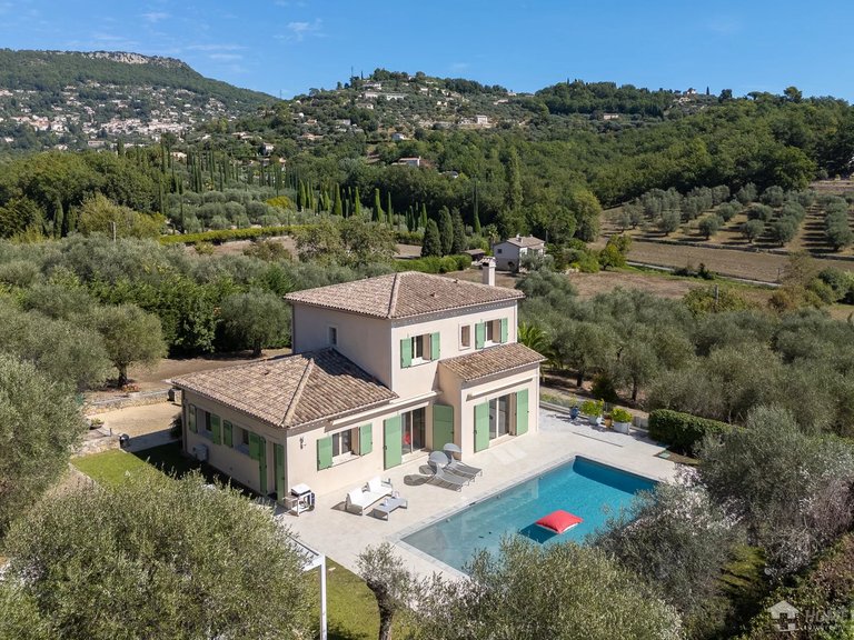 Villa for Sale in Grasse, Mougins, Valbonne, Grasse Area 1