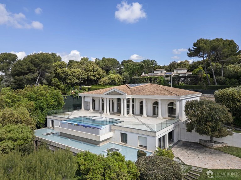 Villa for Sale in Biot, Mougins, Valbonne, Grasse Area 1