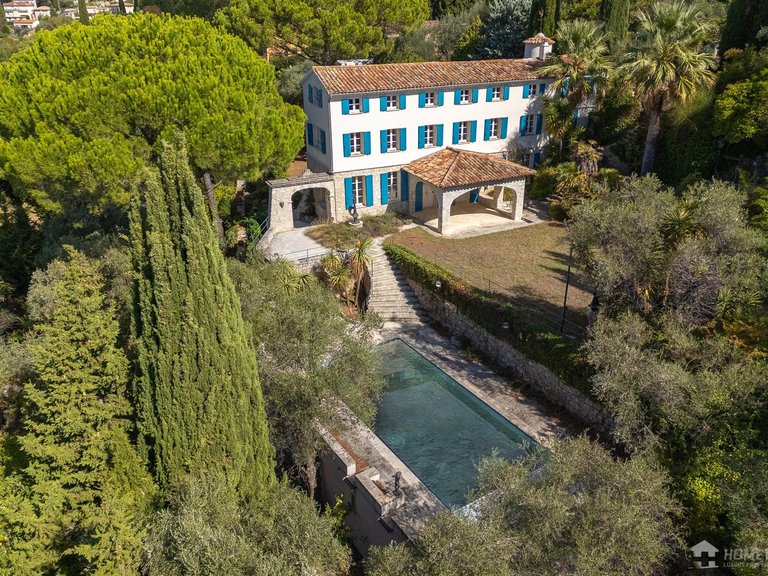 Villa for Sale in Grasse, Mougins, Valbonne, Grasse Area 1