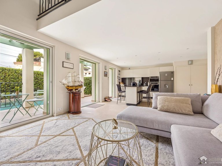 Villa for Sale in Cap D Antibes, Antibes Area 1