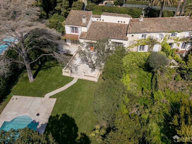 Villa for Sale in Cap D Antibes, Antibes Area 2