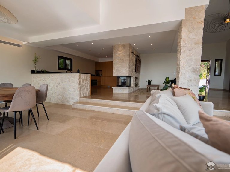 Villa for Sale in St Paul, Vence, St. Paul Area 9