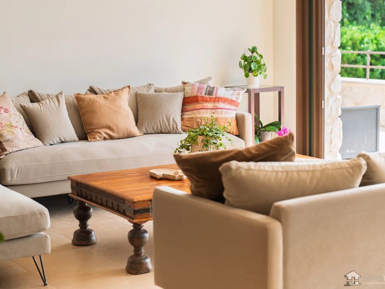Villa for Sale in St Paul, Vence, St. Paul Area 10