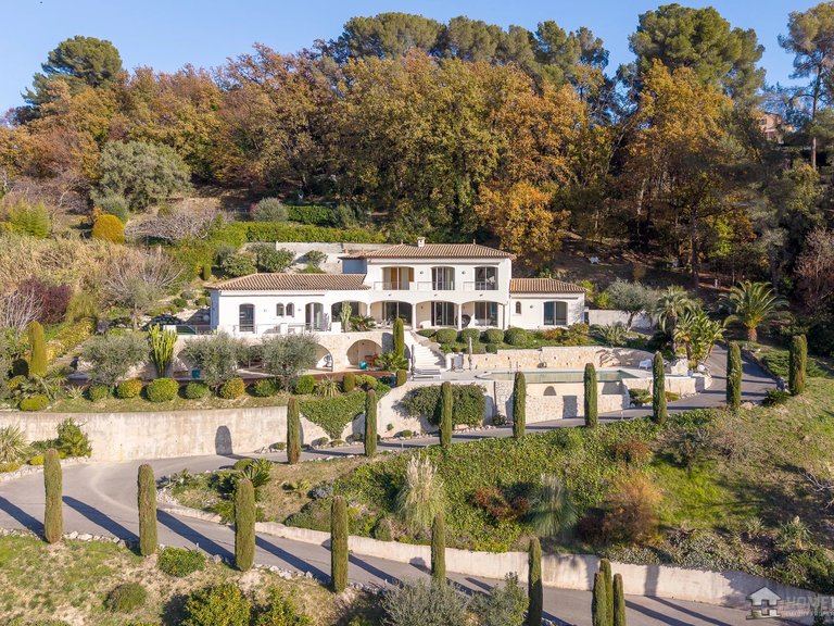 Villa for Sale in St Paul, Vence, St. Paul Area 2