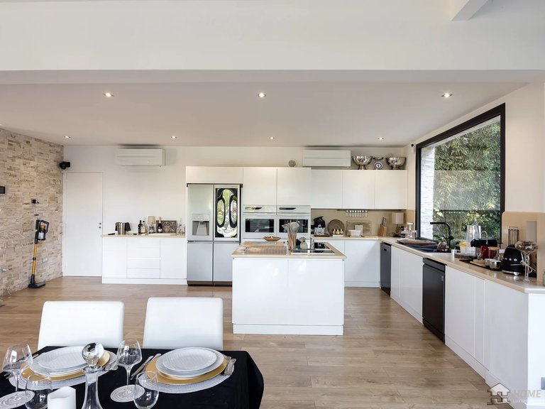 Villa for Sale in Cannes, Cannes Area 6