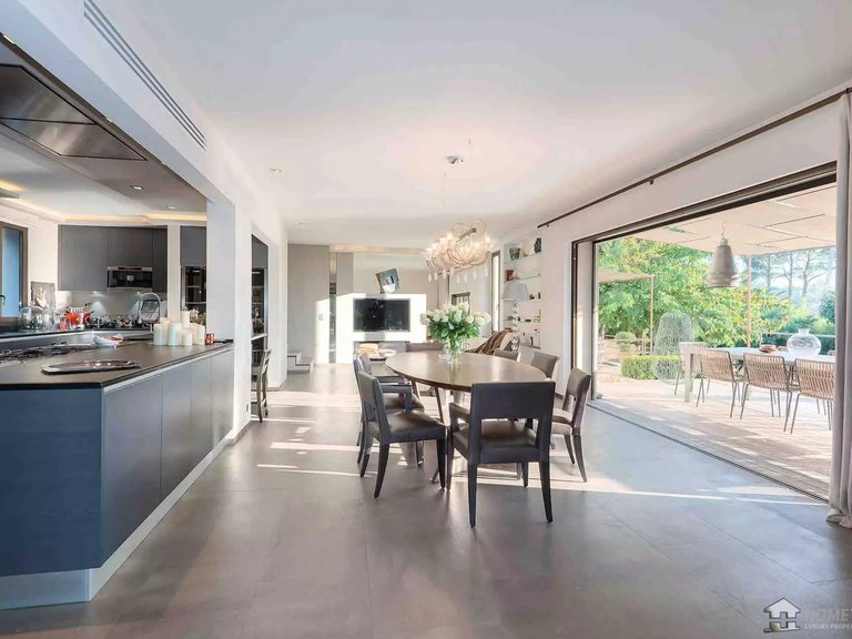 Villa for Sale in Mougins, Mougins, Valbonne, Grasse Area 6
