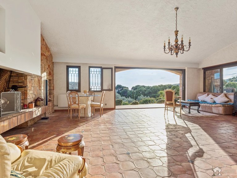 Villa for Sale in Antibes, Antibes Area 3