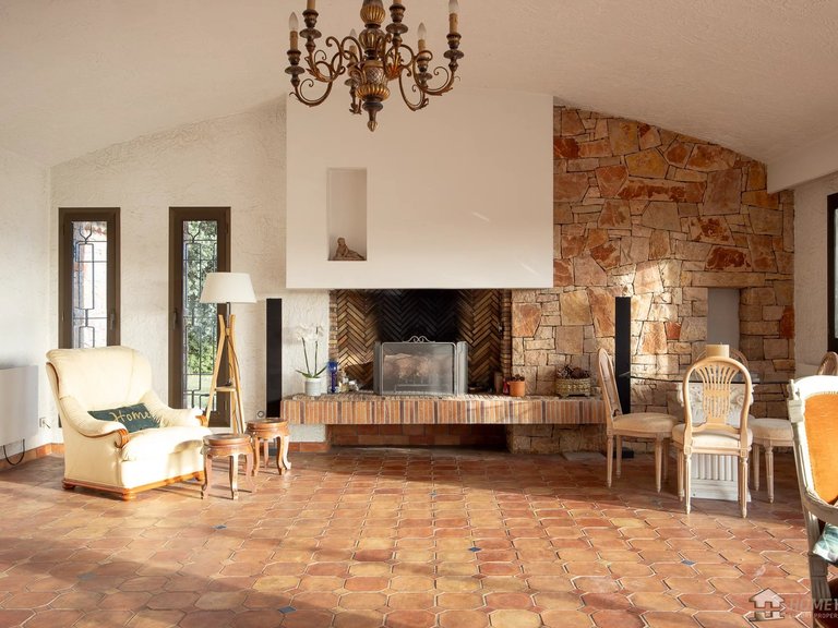 Villa for Sale in Antibes, Antibes Area 4
