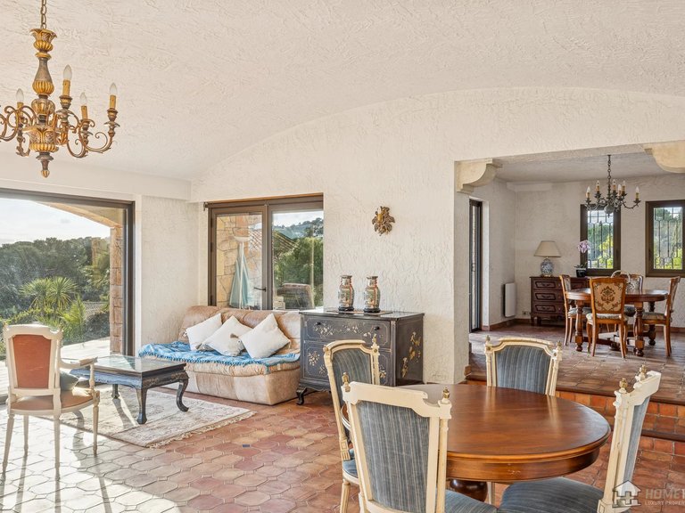 Villa for Sale in Antibes, Antibes Area 5