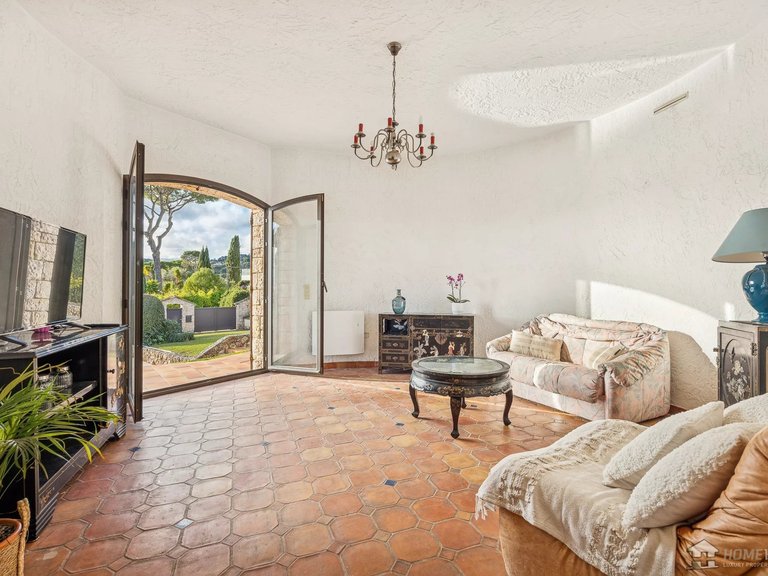 Villa for Sale in Antibes, Antibes Area 6