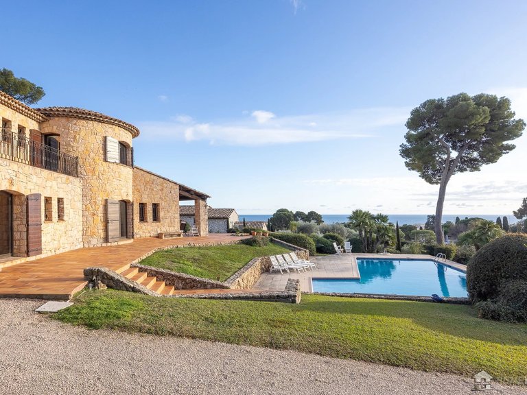 Villa for Sale in Antibes, Antibes Area 7