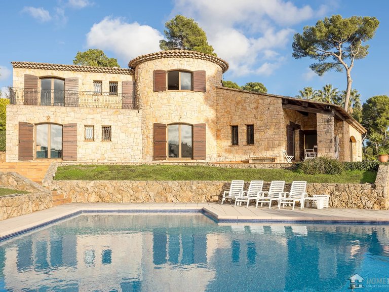 Villa for Sale in Antibes, Antibes Area 8
