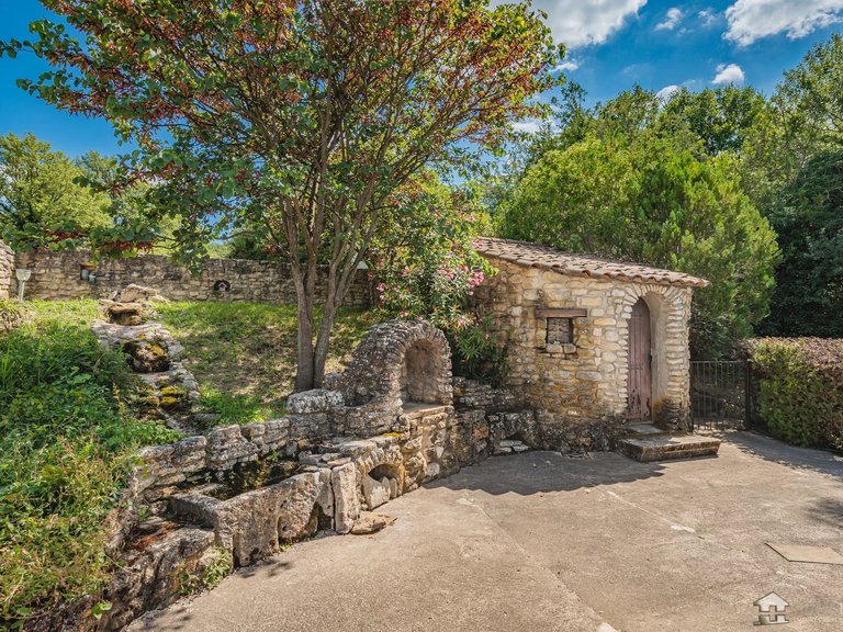 Villa for Sale in Apt, The Luberon / Vaucluse 4