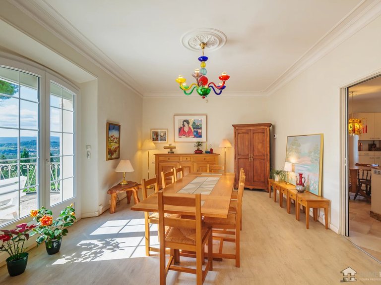 Villa for Sale in Apt, The Luberon / Vaucluse 6