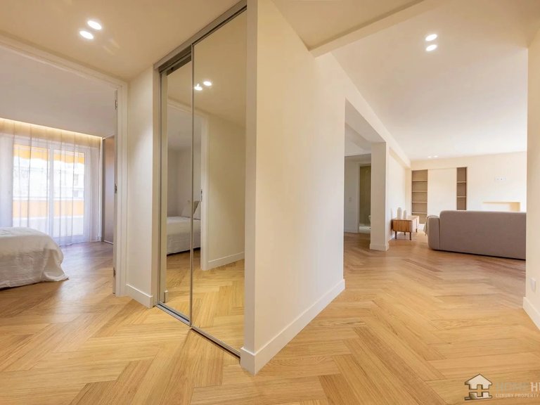 Apartment for Sale in Antibes, Antibes Area 6