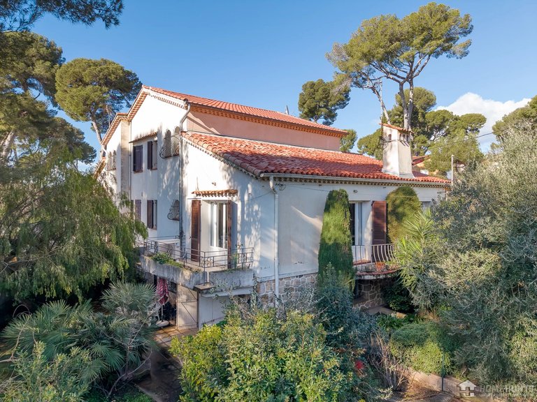 Villa for Sale in Cap D Antibes, Antibes Area 1