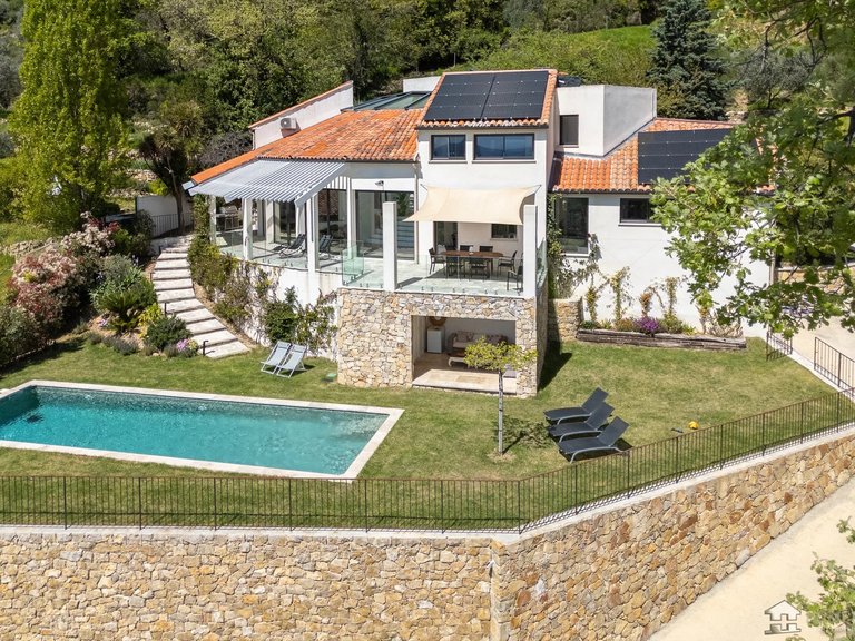 Villa for Sale in Grasse, Mougins, Valbonne, Grasse Area 3